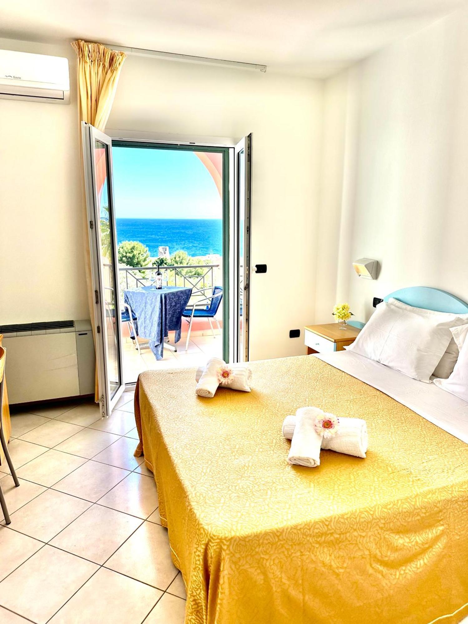 Hotel Alize Santa Cesarea Terme Eksteriør bilde